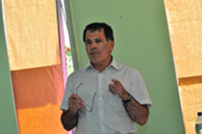 El Vicerrector Patricio Aceituno dictó una charla sobre cambio climática. 
