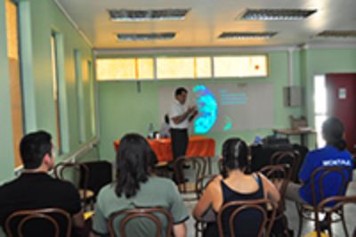 El Prof. Aceituno realizó esta charla en la Escuela Básica Francisco Ochagavía Hurtado en la comuna de Pudahuel.