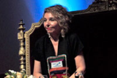 Sonia Montecino, Vicerrectora de Extensión, fue la encargada de moderar el panel.