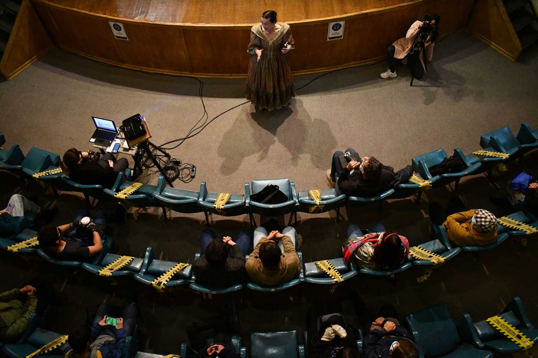 "¡Qué buena onda! Cien años de la radio en Chile" fue la actividad organizada por la Unidad de Extensión Departamento de Música. Fotografía: Graciela Elicker.