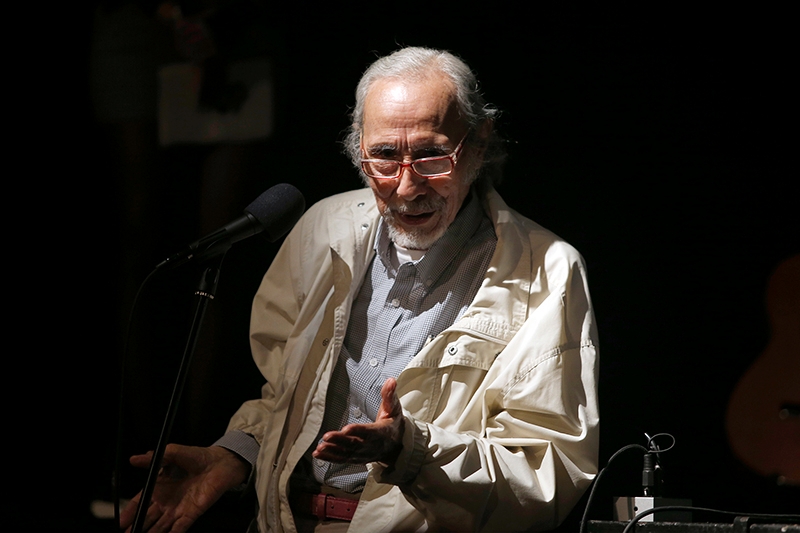 Mario Lorca fue uno de los artistas que asistió al homenaje al cantautor, actor y director teatral, Víctor Jara.