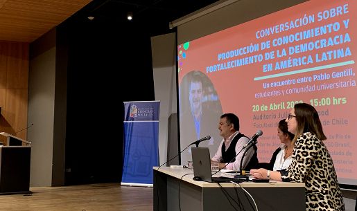 Comunidad universitaria dialogó sobre su rol actual con Pablo Gentili