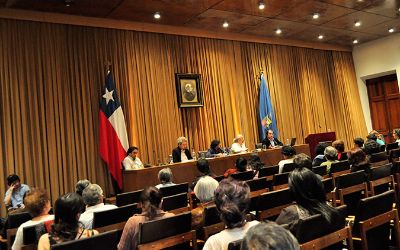 U. de Chile entregó al CNCA recomendaciones para la política del libro y la lectura 