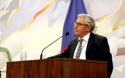 Universidad de Chile homenajeó a funcionarios y académicos acogidos a retiro