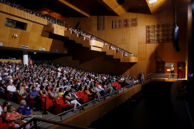 Cerca de 800 personas asistieron al Teatro Regional Lucho Gatica de la comuna de Rancagua.