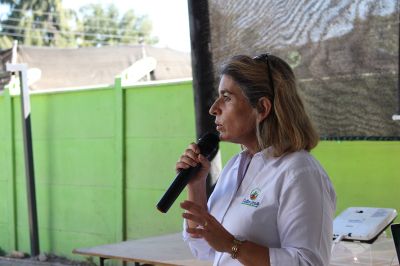 La académica de la Facultad de Ciencias Agronómica, Profesora Maruja Cortés, Directora de Cultiva UChile, dirigió la actividad.