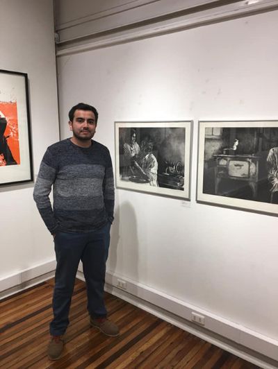 En la Sala Farol de la U. de Valparaíso se llevó a cabo la exposición Líneas, pala y piedra el artista visual egresado del DAV, Óscar González Galaz luego de resultar ganador del Concurso Arte 2018.