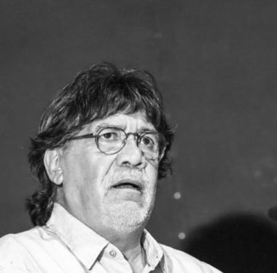 El artista, formado en la antigua Escuela de Teatro de la Universidad de Chile, falleció este 16 de abril en España a causa de complicaciones de salud derivadas de su contagio de Covid-19.
