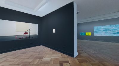 Imagen de la exposición "Relatos Breves" extraída del sitio web www.d21virtual.cl donde se presenta en 360°