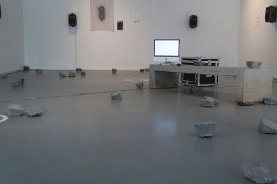 Obra "milimetrópolis" de Rainer Krause expuesta en 2019 en la Sala Juan Egenau, la cual será la obra central de la futura exposición en el MAC.