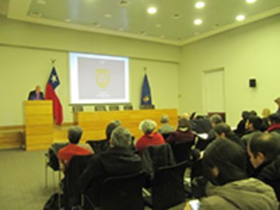 El seminario se realizó durante todo el 07 de junio en sala Eloísa Díaz, de Casa Central, donde asistieron más de un centenar de personas.