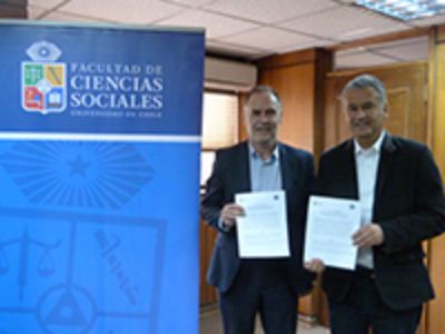 El pasado 24 de septiembre se firmó el acuerdo de colaboración entre la Facultad de Cs. Sociales y San Vicente de Tagua Tagua.