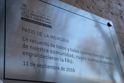 El Patio conocido como el de "Los Enamorados" desde el 11 de septiembre pasó a llamarse el Patio de la Memoria.