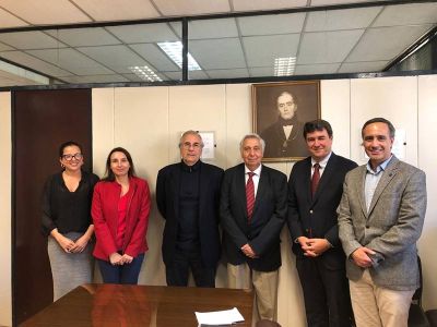 El convenio fue firmado el 14 de mayo en las dependencias de la Facultad de Ciencias Veterinarias y Pecuarias de la Universidad de Chile.