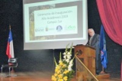 La ceremonia fue inaugurada por el Decano Coordinador, Prof. Roberto Neira.
