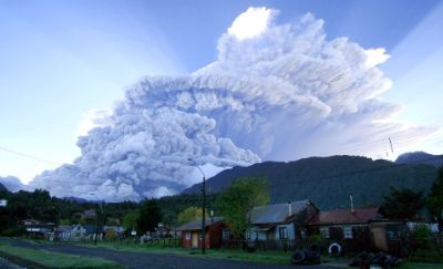 La erupción del volcán Chaitén de 2008 fue una erupción volcánica ocurrida en Chile, que comenzó aproximadamente a las 23:30 hora local, el 1 de mayo de 2008. 