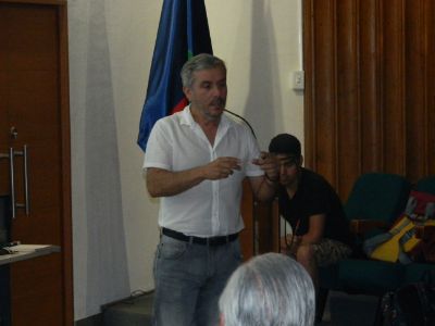Profesor Sergio Donoso en conversatorio