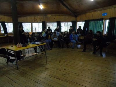 Más de 30 estudiantes de ciencias forestales y madereras participaron en la Plenaria que se llevó a cabo en el Centro Experimental Justo Pastor León de nuestra Facultad en Constitución, VII Región.