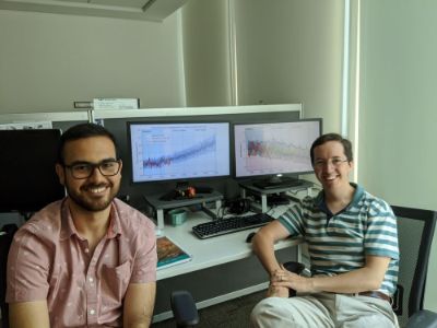 Ignacio Toro y Camilo Gatica, investigadores autores del estudio "Cambio Climático: Efectos sobre frecuencia de sequías en Rapa Nui".