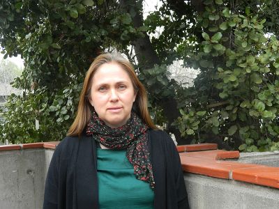 La académica Claudia Cerda co-dirige -junto al profesor Gustavo Cruz-, un estudio sobre el impacto del castor en el extremo sur del país, que será lanzado a principios del mes de abril.