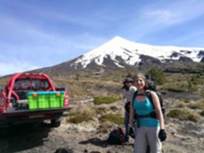 Para la investigación de INSUD se instalaron 16 estaciones de medición alrededor del volcán Osorno (crédito de imagen: Daniel Díaz)
