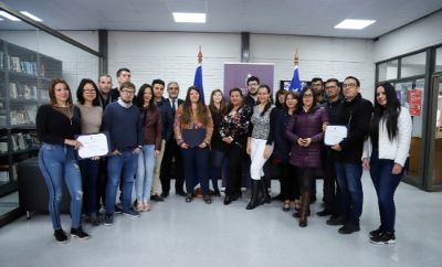 La delegación de quince estudiantes permaneció diez días en Santiago.
