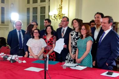 Profs Escudero y Heiss participaron en Comisión Técnica constitucional