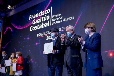 Uno de los distinguidos fue Francisco Gazitúa, Premio Nacional de Artes Plásticas