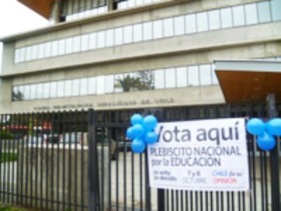 Odontología U. Chile constiuye punto de votcaiones para el Plebiscito por la Educación