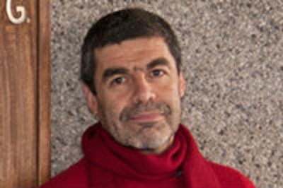Dr. Yuri Carvajal, académico Escuela de Salud Pública.