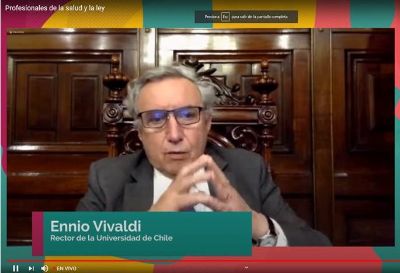 El Rector de la Universidad de Chile Dr. Ennio Vivaldi, relevó la importancia que tiene el compromiso de la academia con la vida real del país y en particular con la Salud Mental