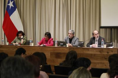 Natacha Pino, Rectora U. de Aysén; Elisa Araya, Rectora UMCE; Carlos Saavedra , Rector U. de Concepción y Rodrigo Vidal, Rector USACH