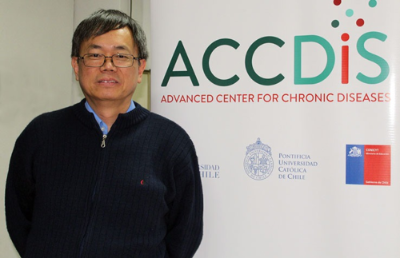 Mario Chiong, académico de la Facultad de Ciencias Químicas y Farmacéuticas (FCQF) y director de Explora RM Zona Norte.