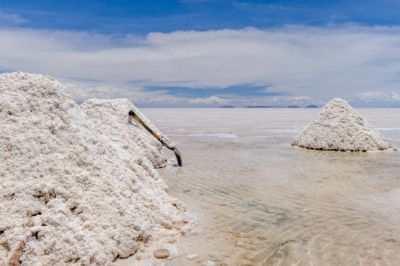 Chile posee alrededor del 51% de las reservas mundiales de litio en forma de salmueras, ubicadas en la ciudad de Antofagasta, Región de Atacama.