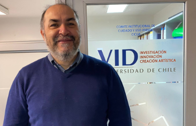 El jefe de estudios e indicadores de la Vicerrectoría de Investigación y Desarrollo (VID), Leonardo Reyes.