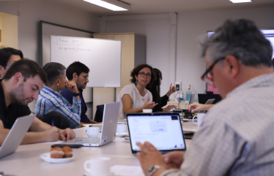 La directora de Innovación de la Universidad de Chile, Anahí Urquiza, agregó que “nuestro objetivo es lograr un mayor diálogo entre disciplinas para aproximarnos a los importantes desafíos socioambientales considerando una comprensión integrada”.