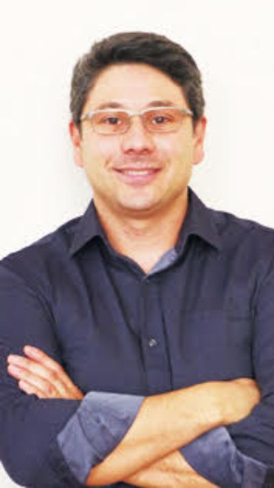 Senador Universitario Fermín González Bergas, académico de la Facultad de Odontología.