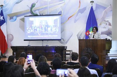 La directora de Igualdad, Carmen Andrade ofreció una cuenta pública sobre los avances y desafíos de la igualdad de género al interior del plantel.