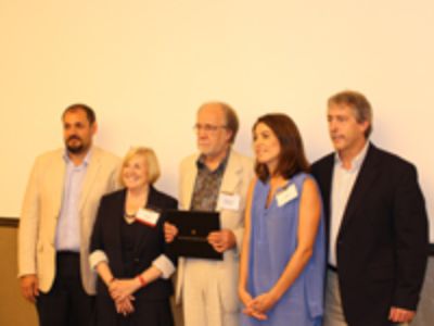 De izquierda a derecha, junto al profesor Garretón: Juan Pablo Luna, Merilee Grindle, Sofía Donoso y Kenneth M. Roberts.
