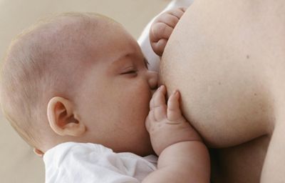 La recomendación de la Organización Mundial de la Salud es que los niños reciban lactancia materna exclusiva hasta los seis meses de edad.