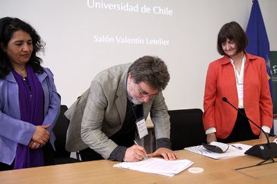 El director de la iniciativa ARPA, Patricio Felmer, enfatizó en que a través de este tipo de trabajos la Universidad de Chile puede aportar a resolver los problemas sociales del país.