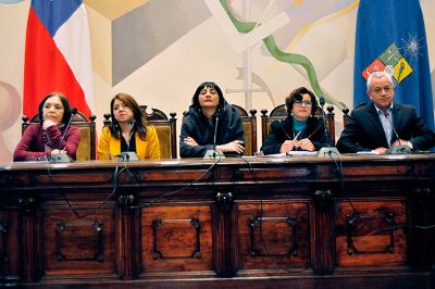 En Casa Central se reunieron representantes de diferentes organizaciones de mujeres para dialogar sobre la participación en el marco del proceso constituyente. 
