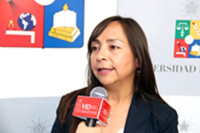 La Presidenta de FENAPRU, Gloria Alvarado. 
