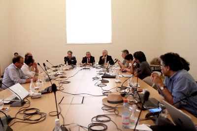 Este viernes 20 de enero el Consejero de Relaciones Internacionales de la Conferencia de Presidentes de las Universidades Francesas, Jean Luc Nahel, visitó la Casa Central de la Universidad de Chile.