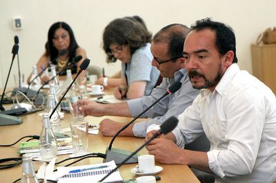 En la reunión participaron directivos y académicos de distintas unidades y disciplinas de la Universidad de Chile. 