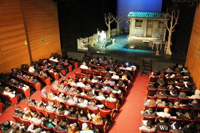 Liceos PACE-UCH en el Teatro Nacional Chileno