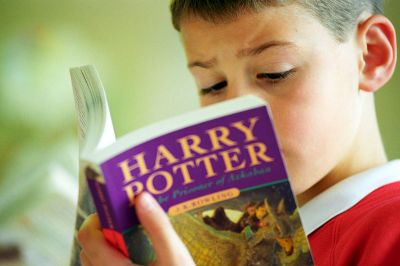 En opinión de la profesora Anahí Troncoso, sagas como Harry Potter han atraído a personas de distintas generaciones a la lectura.