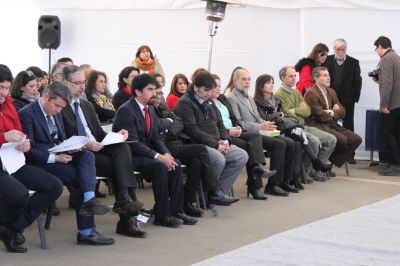 Autoridades de la Universidad y gubernamentales fueron parte del acto de lanzamiento del programa.