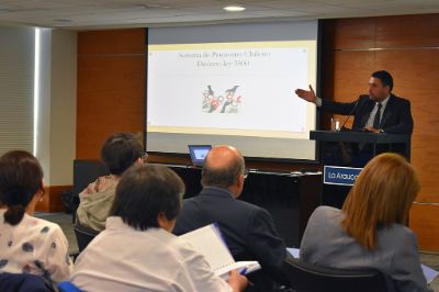 Orlando Castillo, asesor previsional de la Caja de Compensación La Araucana, expuso sobre el Sistema de Pensiones Chileno en la charla: Continuidad de beneficios, "Preparación para una nueva etapa"