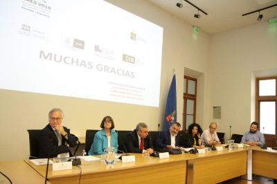 La autoridad del organismo internacional visitó la U. de Chile para presentar y debatir los ejes de la III Conferencia Regional de Educación Superior que se realizará este año en Córdoba, Argentina.